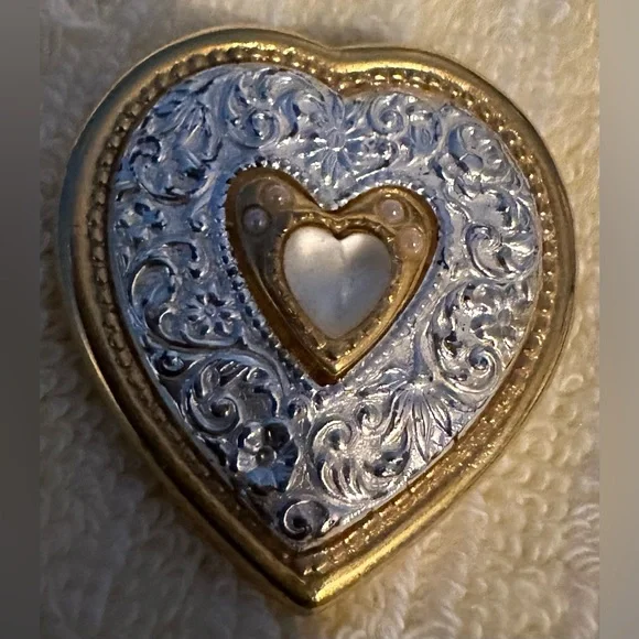 Heart brooch - Picture 1 of 2